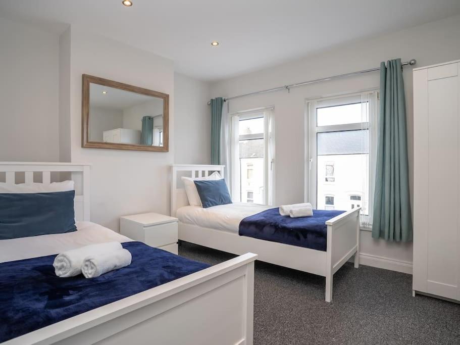 Cozy Townhouse, Walking Distance To Belfast City Экстерьер фото
